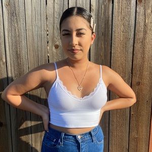 Meet your Posher, Mireya